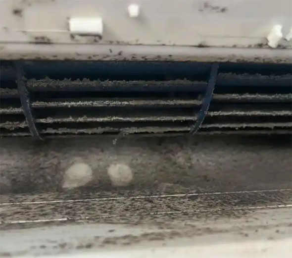 丹阳空调吹的风有股烧焦味是怎么回事